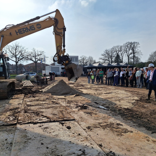 Bewoners zijn bij de start van de bouw Dorpsweide in Babberich