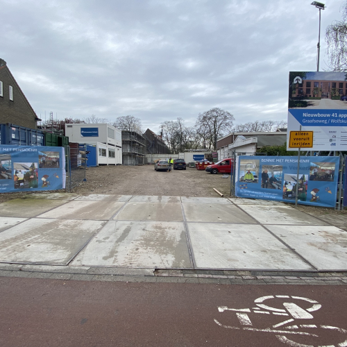 Bouwplaats is versierd voor uitvoerder Bennie