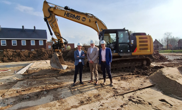 Aanwezigen bij start bouw in Babberich 