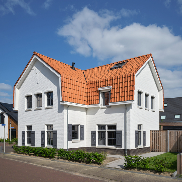 PLF86557-LR.jpg
